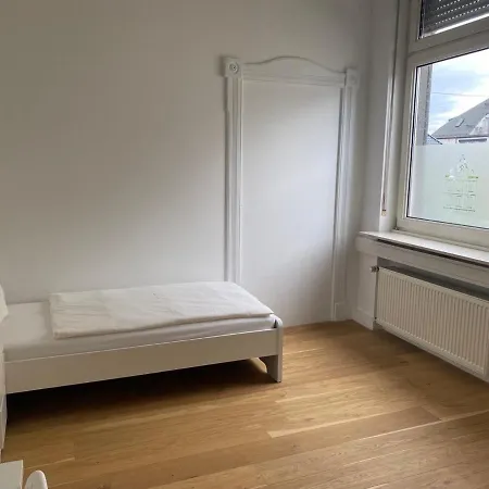 Schicke Monteurunterkunft In Mit Drei Wohneinheiten Appartement