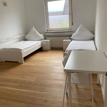 Schicke Monteurunterkunft In Mit Drei Wohneinheiten *