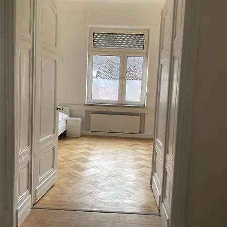 Apartment Schicke Monteurunterkunft In Mit Drei Wohneinheiten Mendig