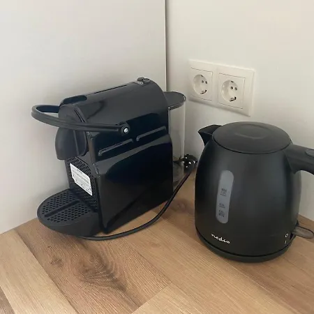 Appartement Schicke Monteurunterkunft In Mit Drei Wohneinheiten *