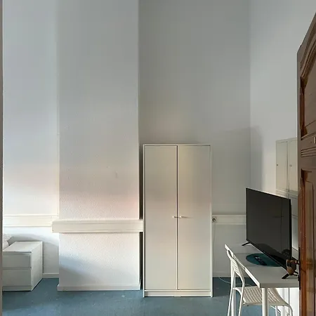 Apartment Schicke Monteurunterkunft In Mit Drei Wohneinheiten
