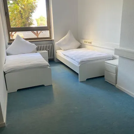 Schicke Monteurunterkunft In Mit Drei Wohneinheiten Apartment