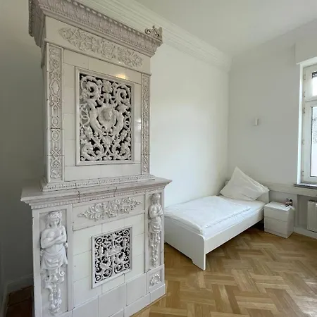 Schicke Monteurunterkunft In Mit Drei Wohneinheiten Appartement