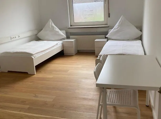 Schicke Monteurunterkunft In Mit Drei Wohneinheiten *