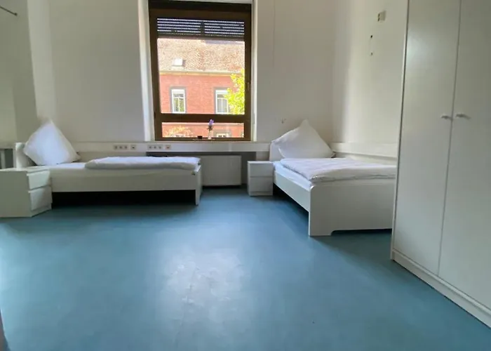 Schicke Monteurunterkunft In Mit Drei Wohneinheiten Apartamento *