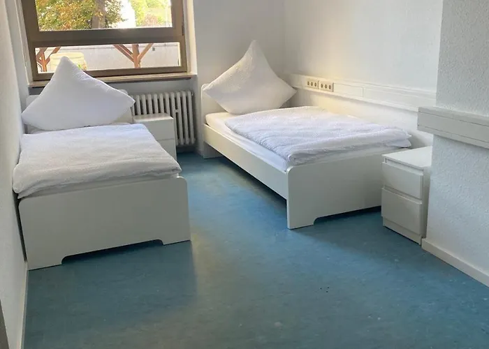 Schicke Monteurunterkunft In Mit Drei Wohneinheiten Apartamento