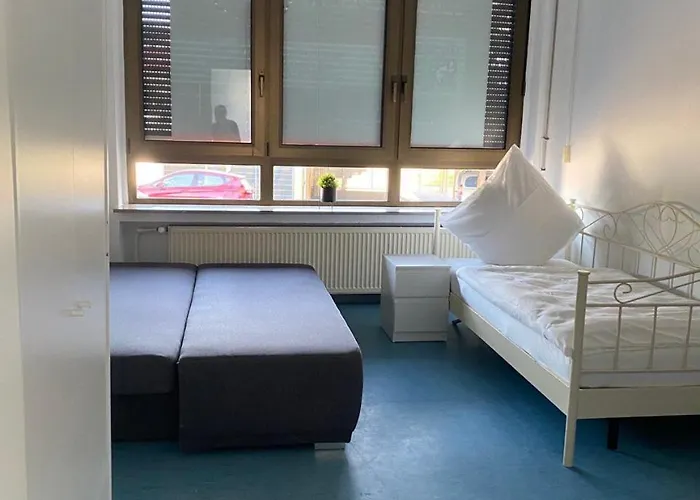 Schicke Monteurunterkunft In Mit Drei Wohneinheiten