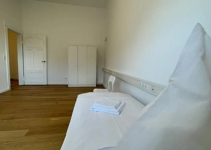 Schicke Monteurunterkunft In Mit Drei Wohneinheiten Apartamento Mendig