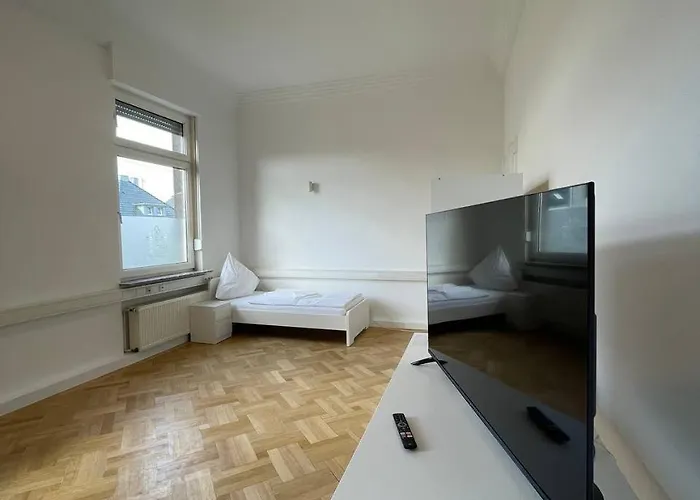 Schicke Monteurunterkunft In Mit Drei Wohneinheiten Apartamento