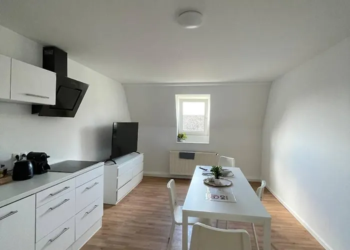 Schicke Monteurunterkunft In Mit Drei Wohneinheiten *