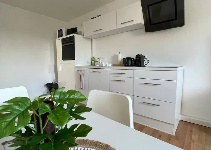 Apartamento Schicke Monteurunterkunft In Mit Drei Wohneinheiten Mendig